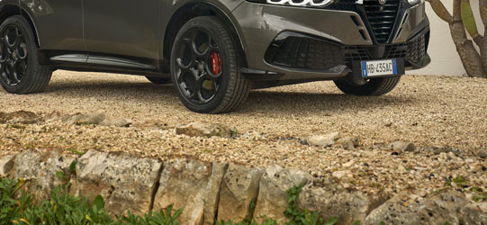 Alfa Romeo Tonale in Vesuvio Grey