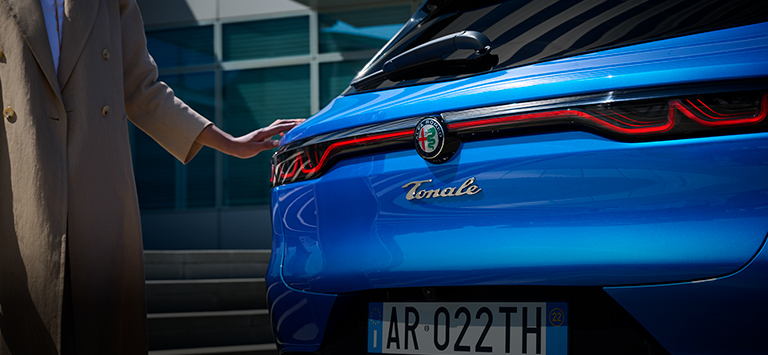 Alfa Romeo Tonale in Misano Blue Rear-view Taillights Close Up